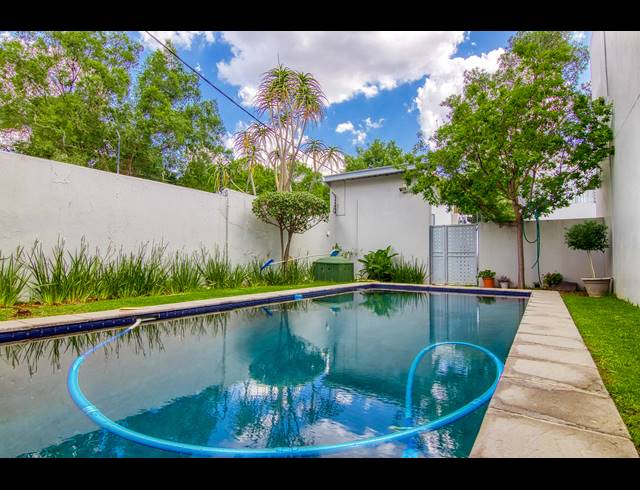 2 BEDROOM DUPLEX SOLD IN BRYANSTON
